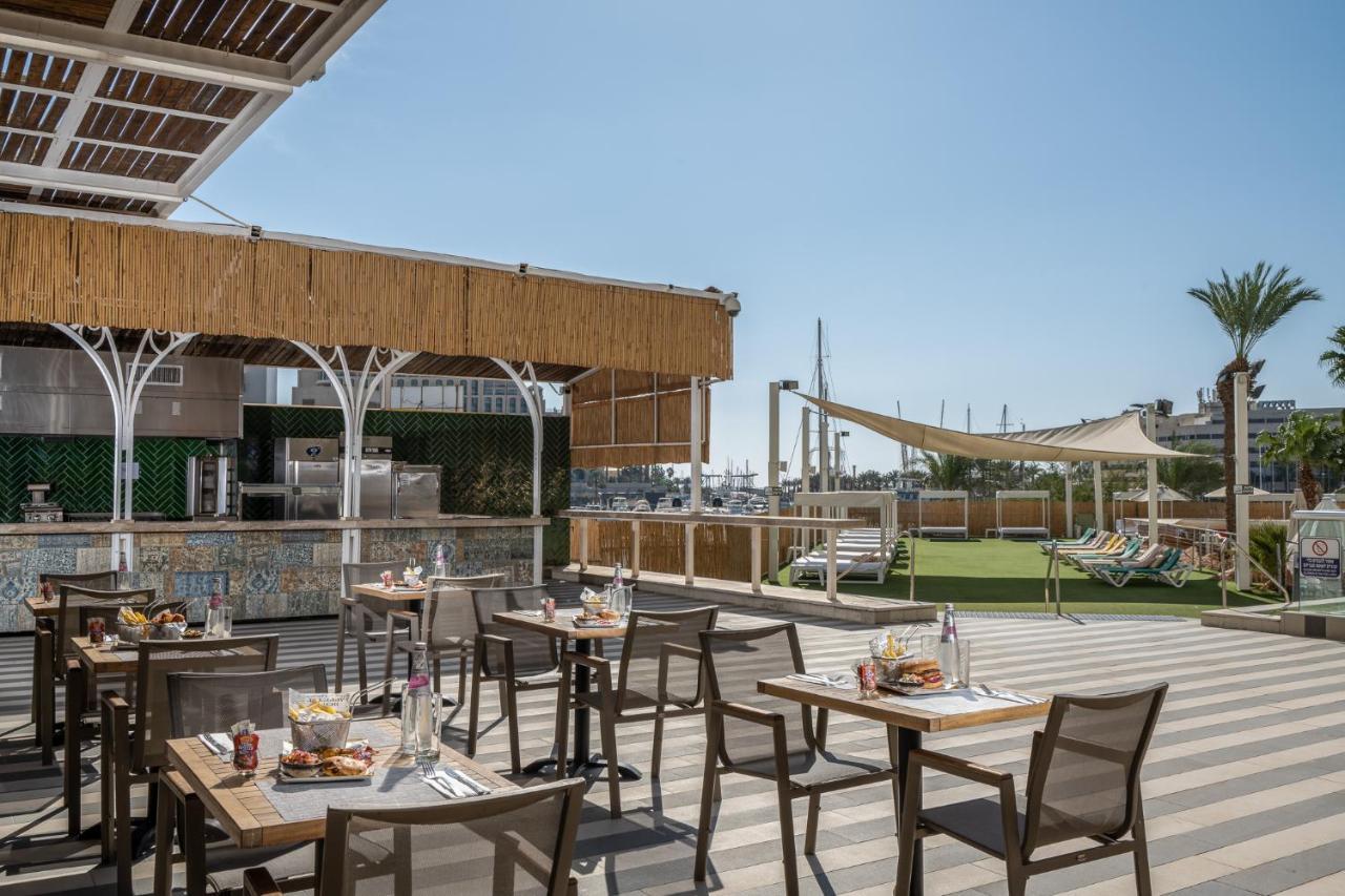 Vert Hotel Eilat By Afi Hotels Екстериор снимка The rooftop bar