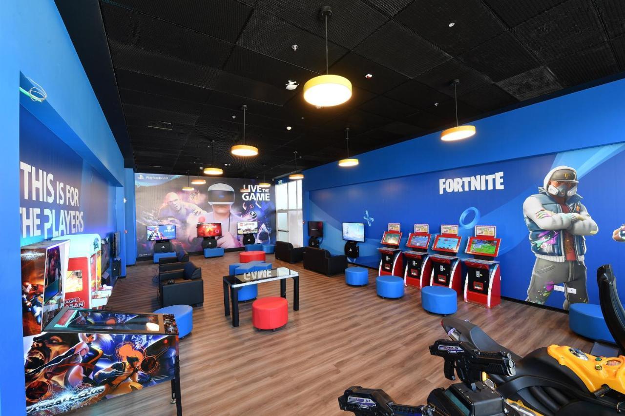 Vert Hotel Eilat By Afi Hotels Екстериор снимка GameStop store interior